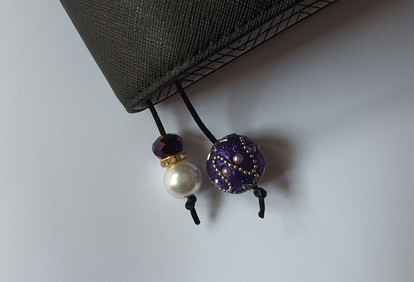 C006 | Boss Planner Charm (4572637823045)