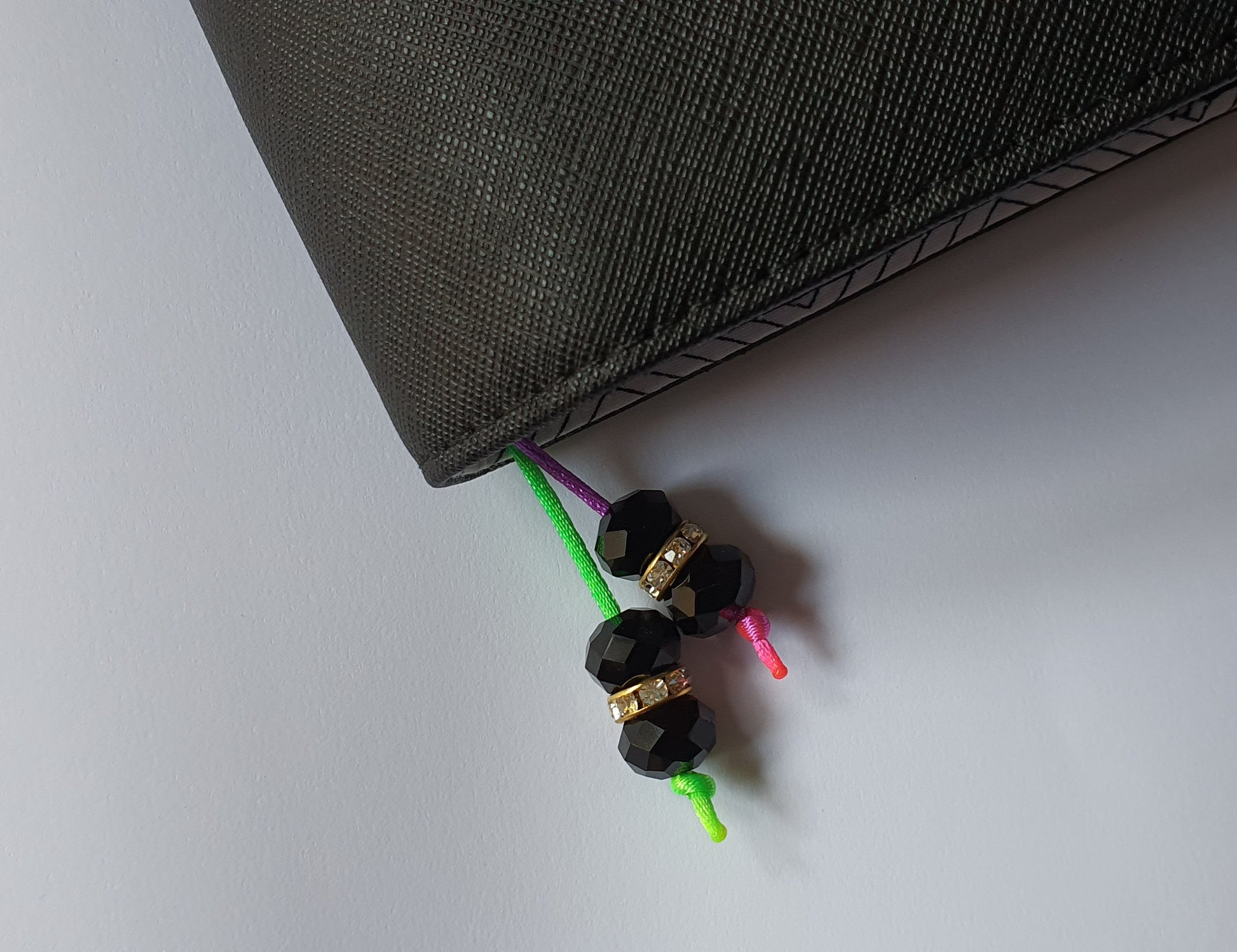 C007 | Lolly Planner Charm (4572638117957)